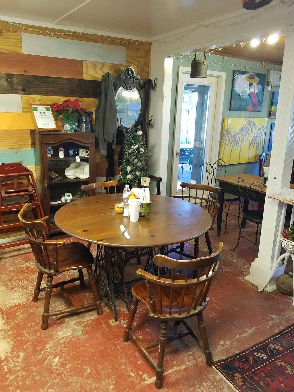 Fletchers Cafe and Catering | restaurant | 17 Yemassee Hwy, Yemassee, SC 29945, USA | 8435898300 OR +1 843-589-8300