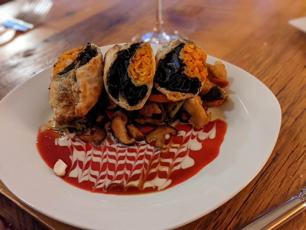 Ravens Restaurant | restaurant | 44850 Comptche Ukiah Rd, Mendocino, CA 95460, USA | 7079375615 OR +1 707-937-5615