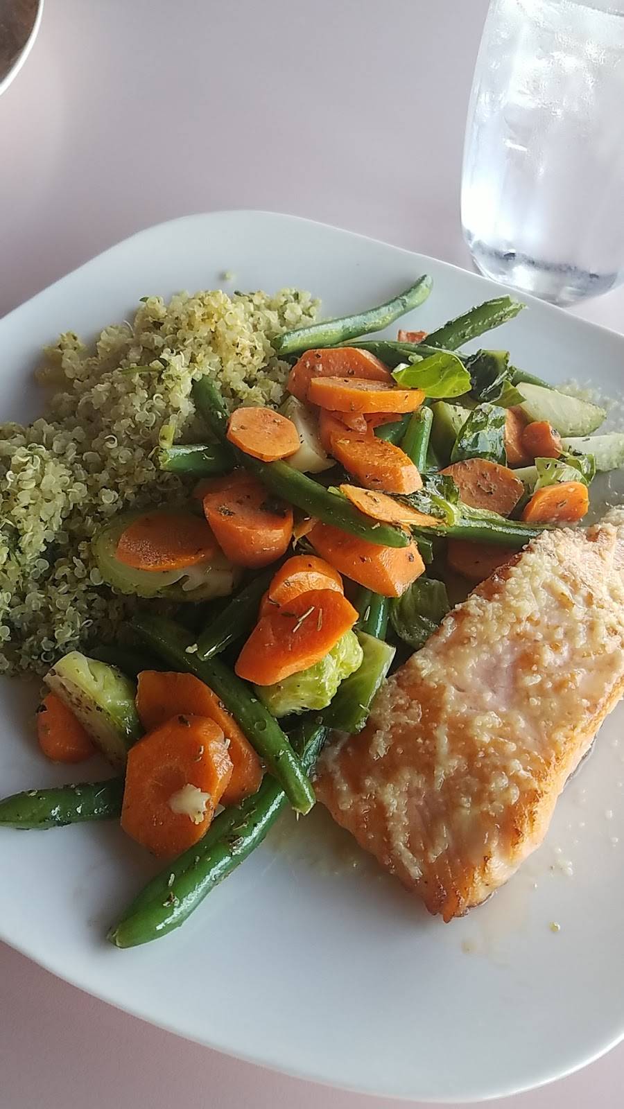 The Upper Room | restaurant | 130 W 11th St Suite B, Tracy, CA 95376, USA | 2092291542 OR +1 209-229-1542