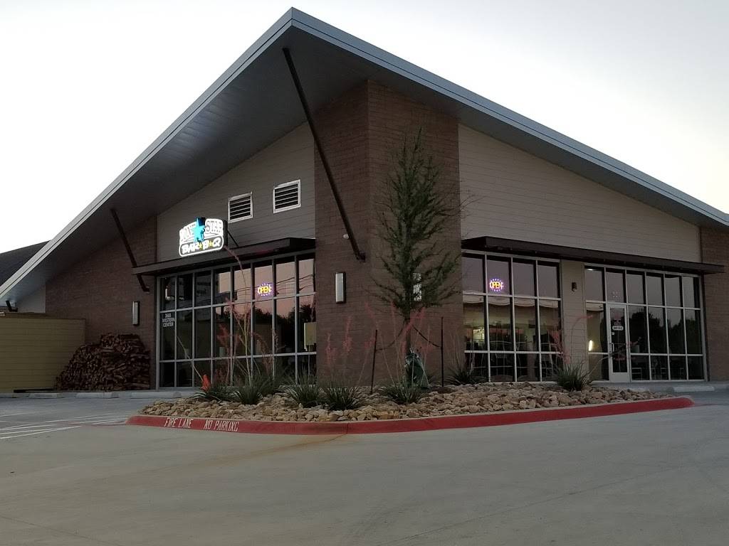 Lone Star Bar-B-Que | restaurant | 3665 Western Center Blvd, Fort Worth, TX 76137, USA | 8172326005 OR +1 817-232-6005