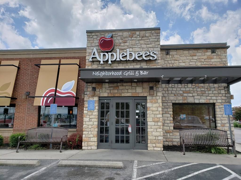 Applebees Grill + Bar | restaurant | 1311 Smithville Hwy, McMinnville, TN 37110, USA | 9314731999 OR +1 931-473-1999