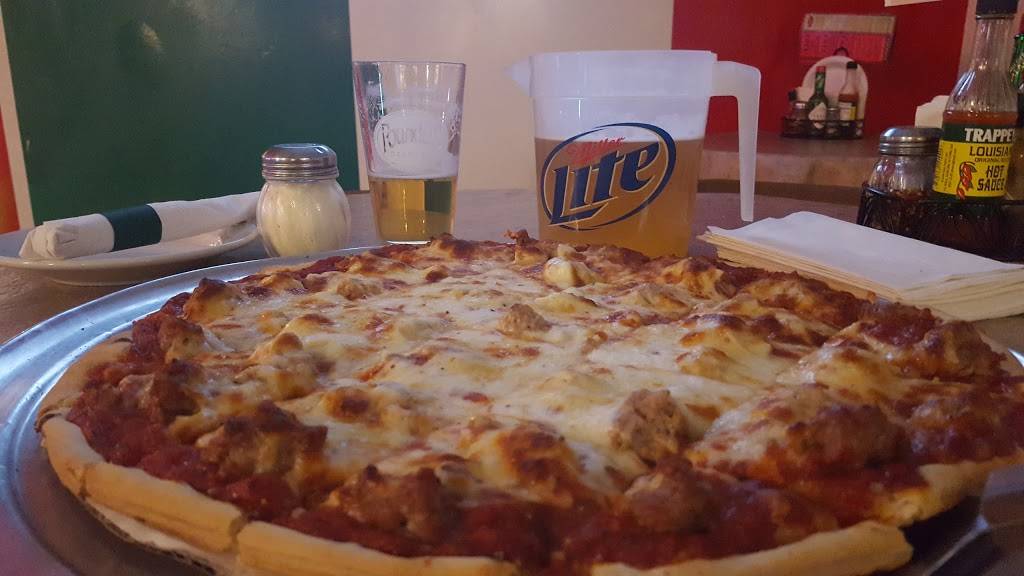 Franks Place | restaurant | 6353 W 79th St, Burbank, IL 60459, USA | 7082339148 OR +1 708-233-9148