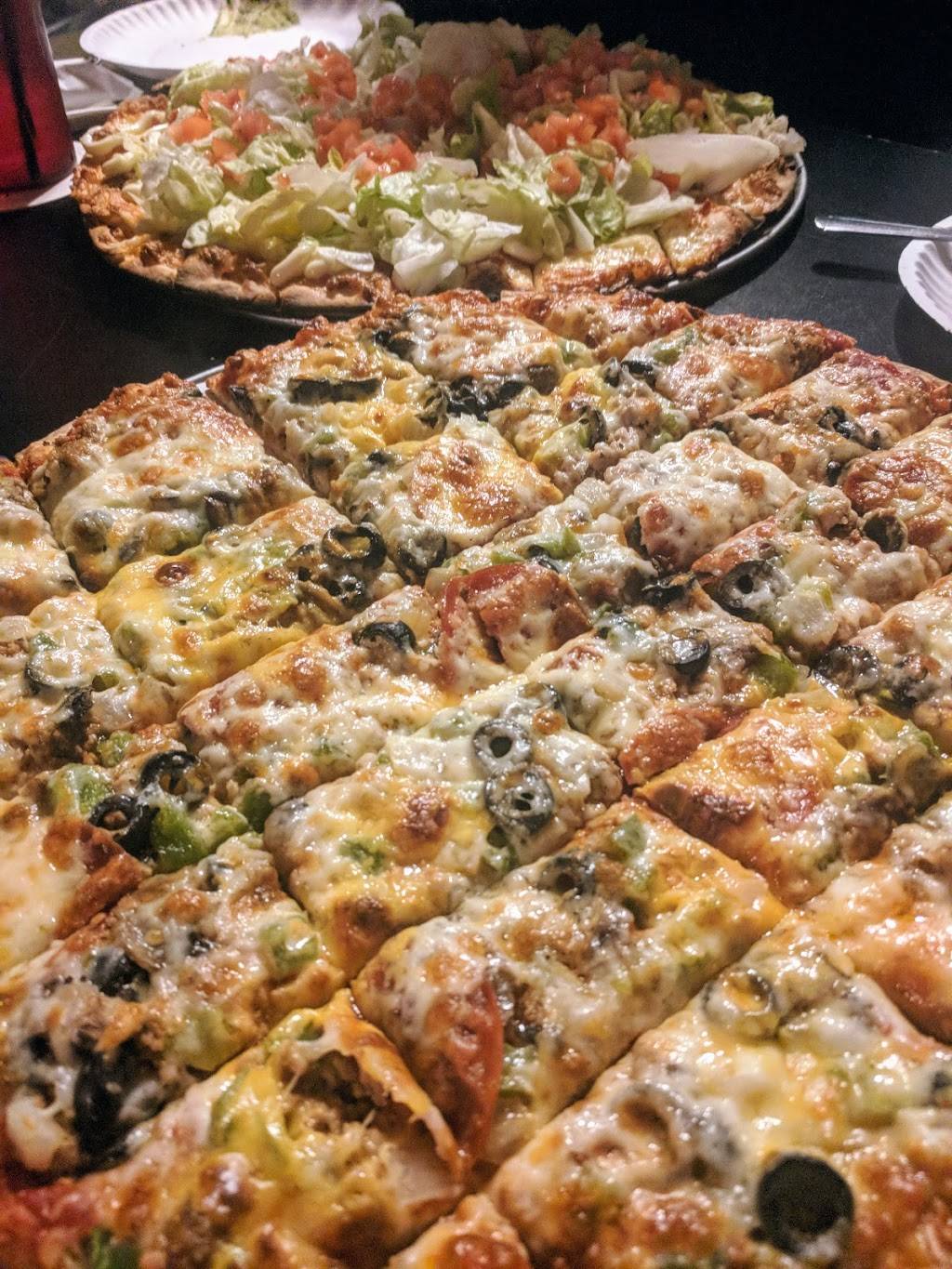 Olivers In the Heights | restaurant | 1231 E Samuel Ave, Peoria Heights, IL 61616, USA | 3096811779 OR +1 309-681-1779