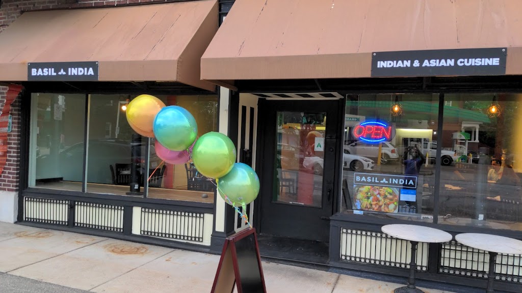 Basil India | restaurant | 3183 S Grand Blvd, St. Louis, MO 63118, USA | 3144289711 OR +1 314-428-9711