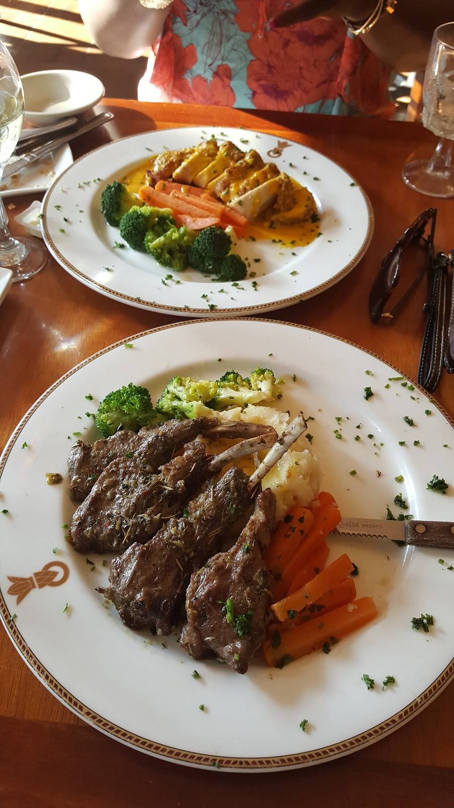 Bistro Bistro | restaurant | 1727 Connecticut Ave NW, Washington, DC 20009, USA | 2023281640 OR +1 202-328-1640