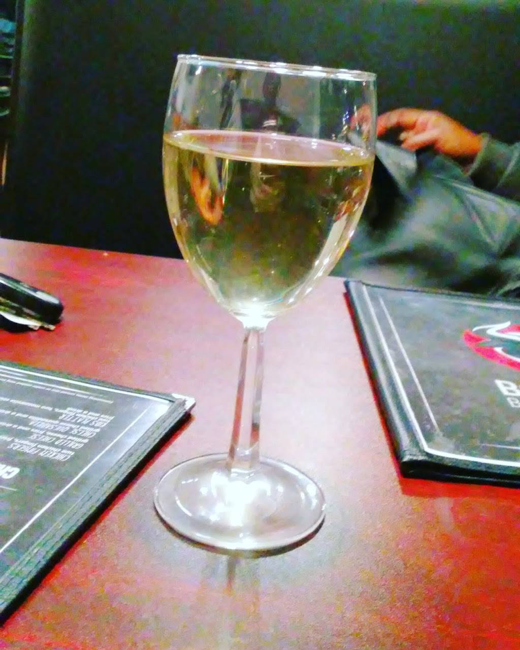 Bulls Eye Bar & Restaurant | restaurant | 3734 Kirkwood Hwy, Wilmington, DE 19808, USA | 3026336557 OR +1 302-633-6557