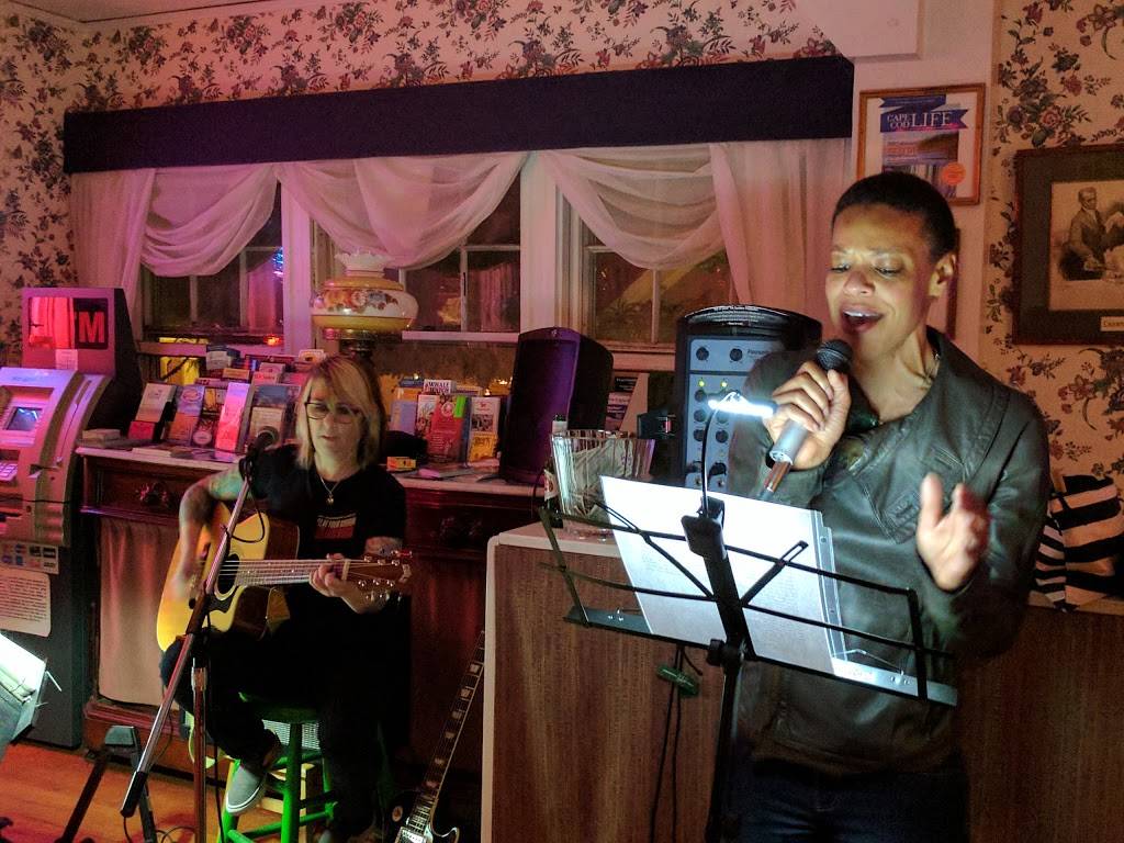 PORCHSIDE BAR AND LOUNGE | night club | 11 Carver St, Provincetown, MA 02657, USA | 8004340130 OR +1 800-434-0130