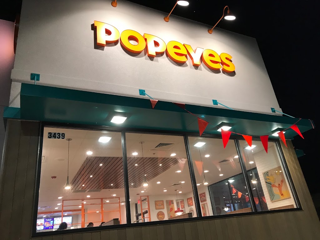 Popeyes | restaurant | 3701 Orchard Rd, Oswego, IL 60543, USA | 3317257689 OR +1 331-725-7689