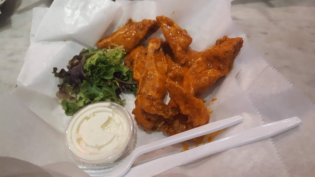 Toms Bar & Grill | restaurant | 20 S Euclid Ave, St. Louis, MO 63108, USA | 3143674900 OR +1 314-367-4900