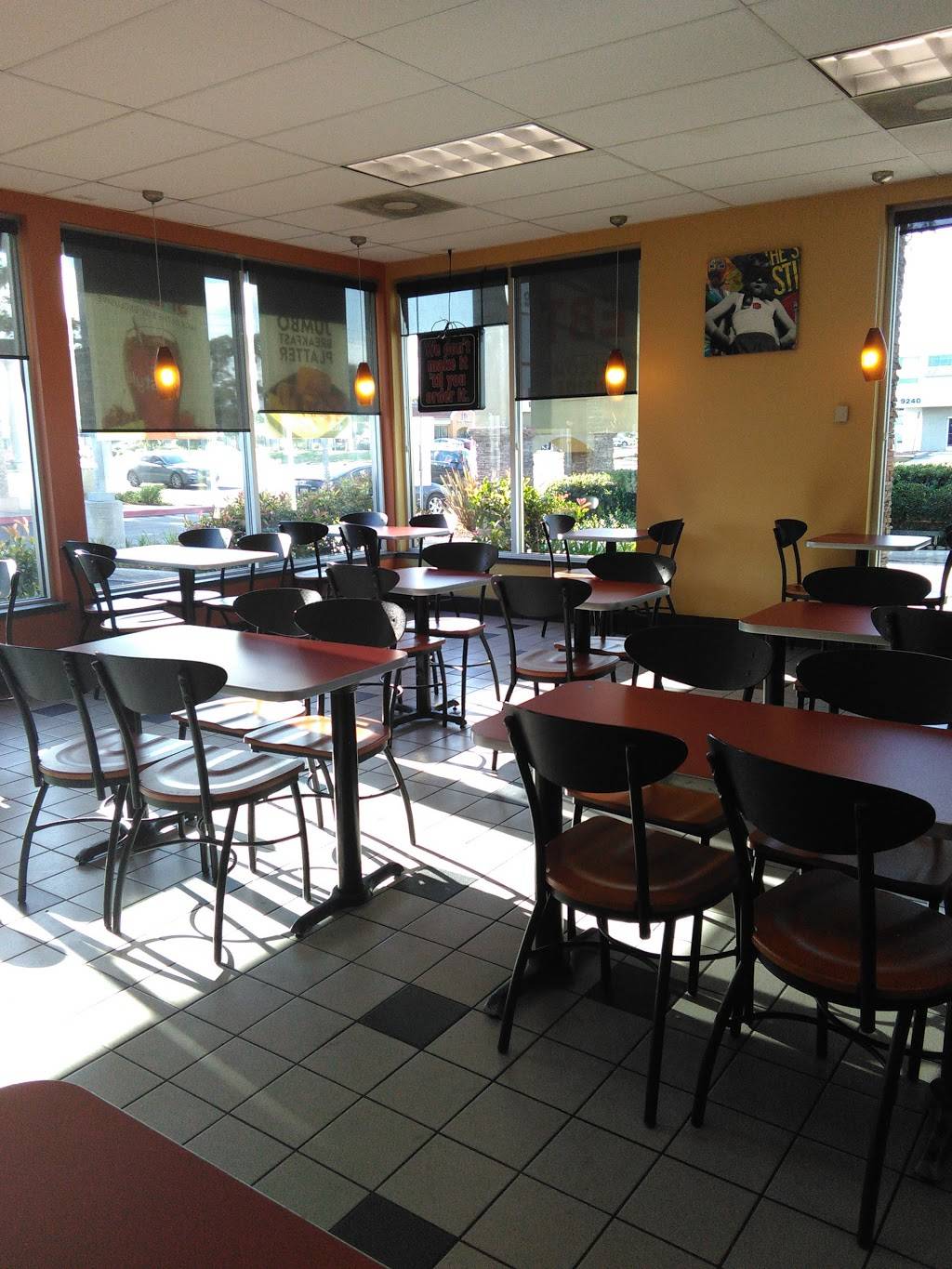 Jack in the Box | restaurant | 9215 Clairemont Mesa Blvd, San Diego, CA 92123, USA | 8585732972 OR +1 858-573-2972