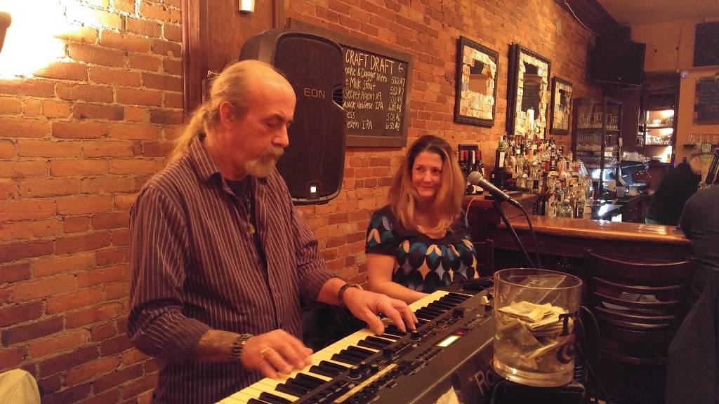 Crave | restaurant | 102 Main St, Ansonia, CT 06401, USA | 2037353300 OR +1 203-735-3300