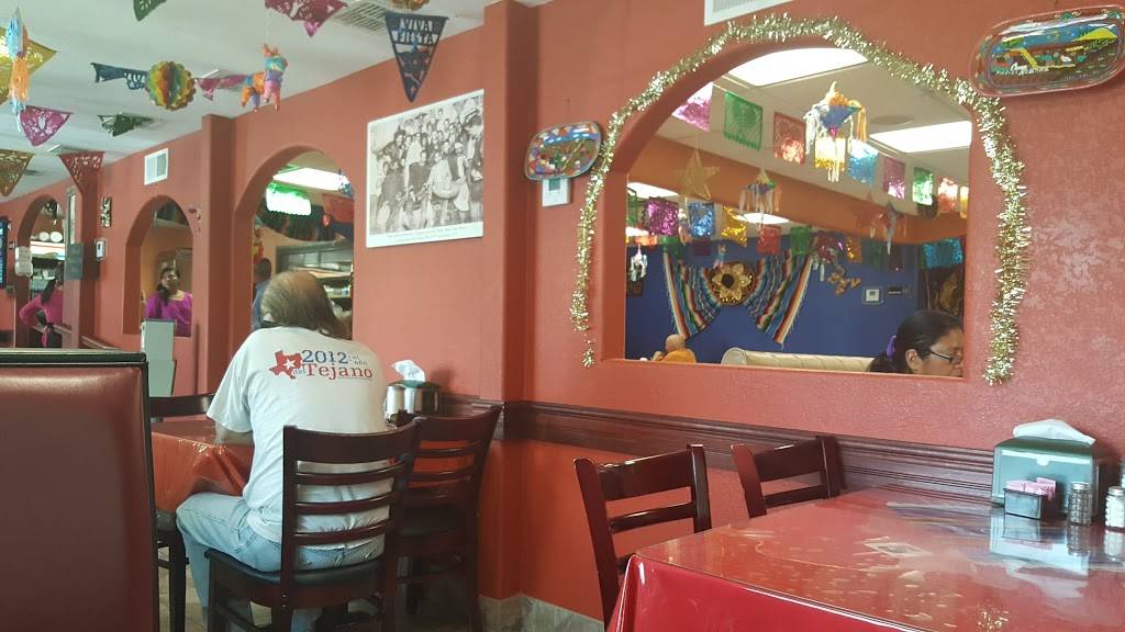 Jaimes Mexican Restaurant | restaurant | 2530 S WW White Rd, San Antonio, TX 78222, USA | 2102368494 OR +1 210-236-8494