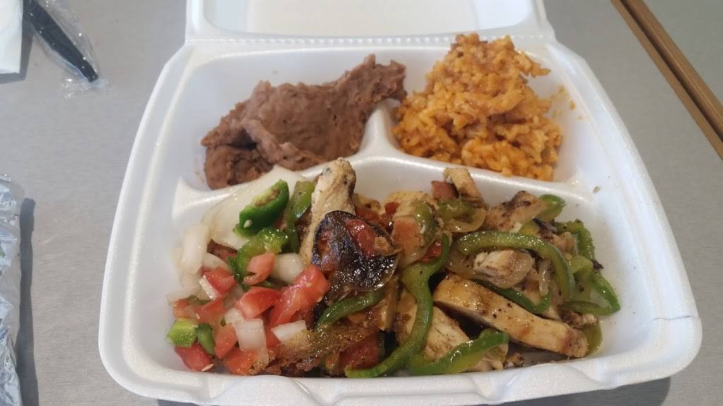 Laredo Taco | restaurant | 2728 N Austin St, Seguin, TX 78155, USA | 8304010503 OR +1 830-401-0503