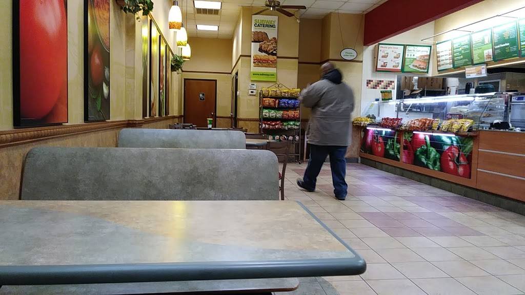 Subway Restaurants | restaurant | 3260 Irving Blvd #400, Dallas, TX 75247, USA | 2148197827 OR +1 214-819-7827