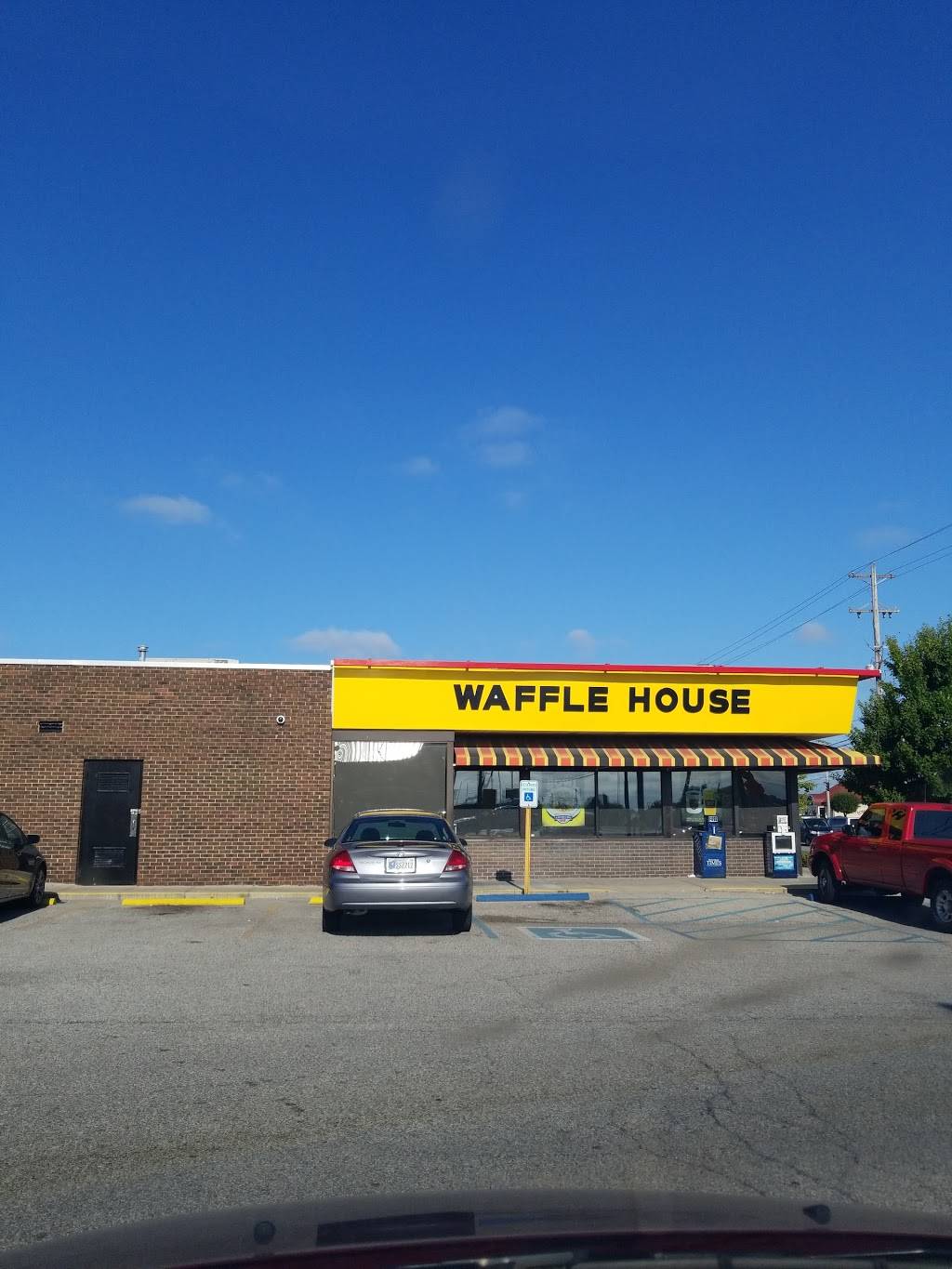 Waffle House | meal takeaway | 1069 E Main St, Greenwood, IN 46142, USA | 3178827992 OR +1 317-882-7992