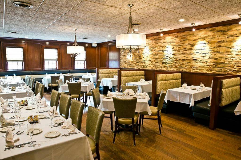 Lake Elmo Inn | restaurant | 3442 Lake Elmo Ave N, Lake Elmo, MN 55042, USA | 6517778495 OR +1 651-777-8495