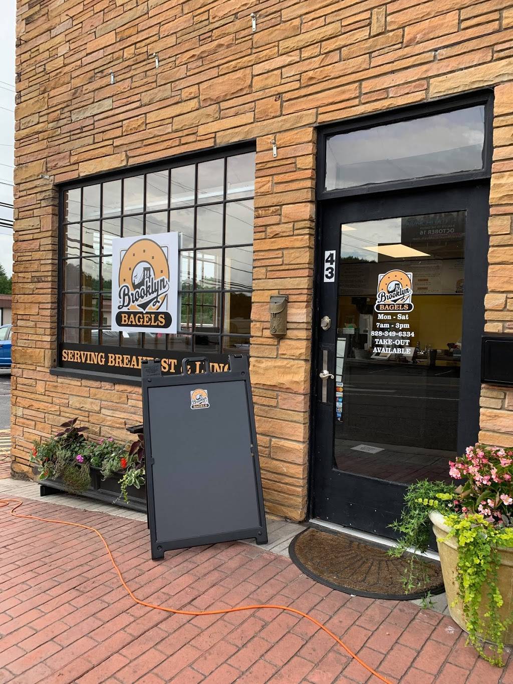 Brooklyn Bagels | restaurant | 43 Phillips St, Franklin, NC 28734, USA | 8283496334 OR +1 828-349-6334