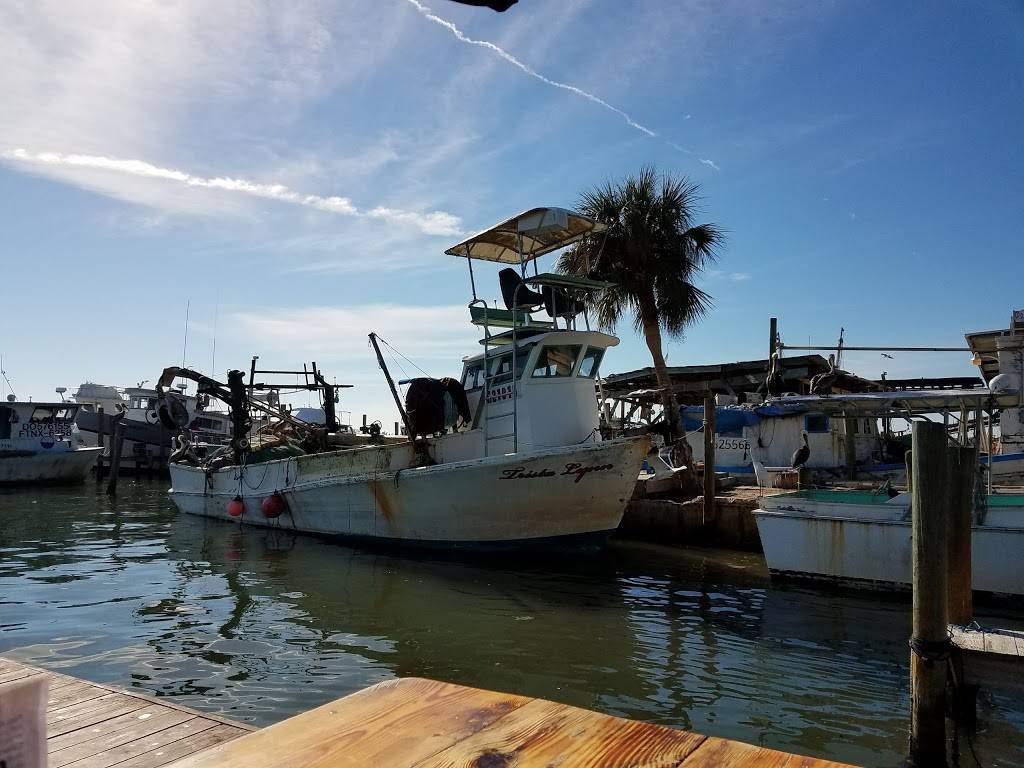 Star Fish Company | restaurant | 12306 46th Ave W, Cortez, FL 34215, USA | 9417941243 OR +1 941-794-1243