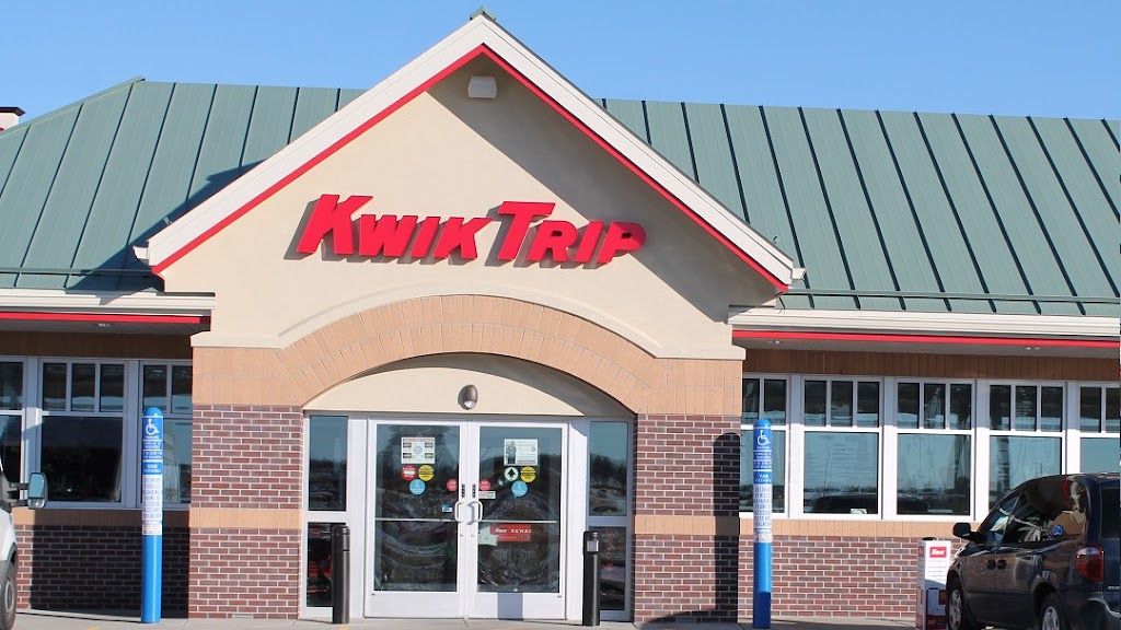 KWIK TRIP #628 | restaurant | 5600 County Rd II, Larsen, WI 54947, USA | 9208369510 OR +1 920-836-9510
