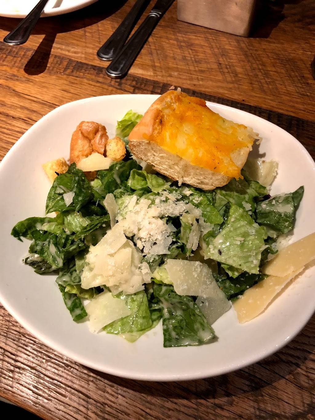 Harveys | restaurant | 424 S Gloster St, Tupelo, MS 38801, USA | 6628426763 OR +1 662-842-6763