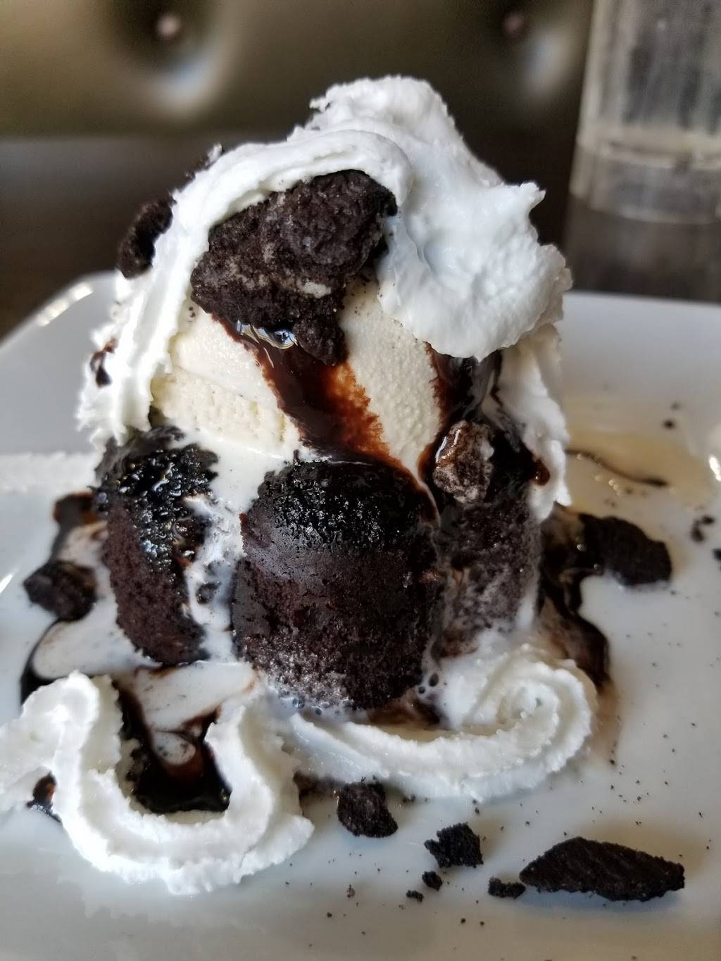 Ruby Tuesday | restaurant | 5880 Leesburg Pike, Falls Church, VA 22041, USA | 7038206602 OR +1 703-820-6602