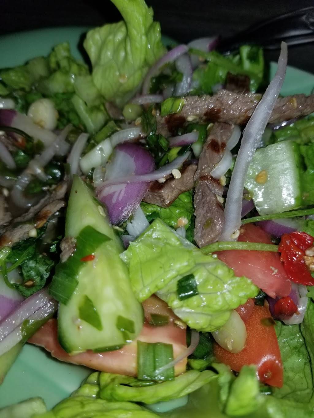 Sriracha Thai Restaurant | restaurant | 21950 S Avalon Blvd, Carson, CA 90745, USA | 3108353381 OR +1 310-835-3381