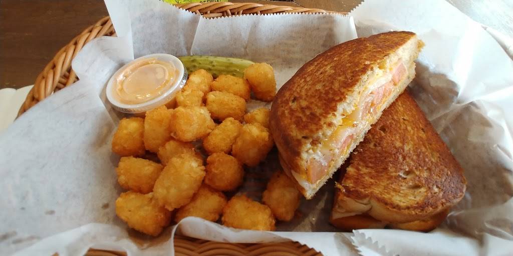 Arenas Deli & Bar | restaurant | 168 E Main St, Newark, DE 19711, USA | 3024541900 OR +1 302-454-1900