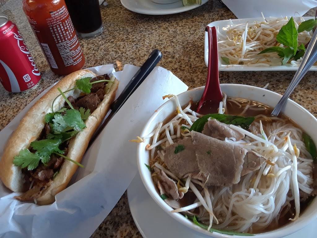 Pho Ton Express | restaurant | 8302 N Eldridge Pkwy s220, Houston, TX 77041, USA | 8329124052 OR +1 832-912-4052