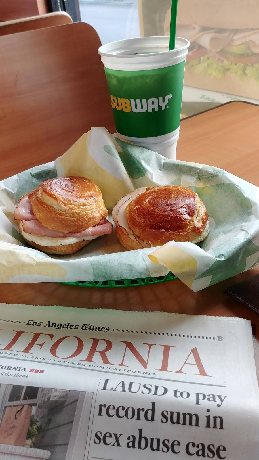 Subway | restaurant | 645 S Ventura Rd, Oxnard, CA 93030, USA | 8058324383 OR +1 805-832-4383