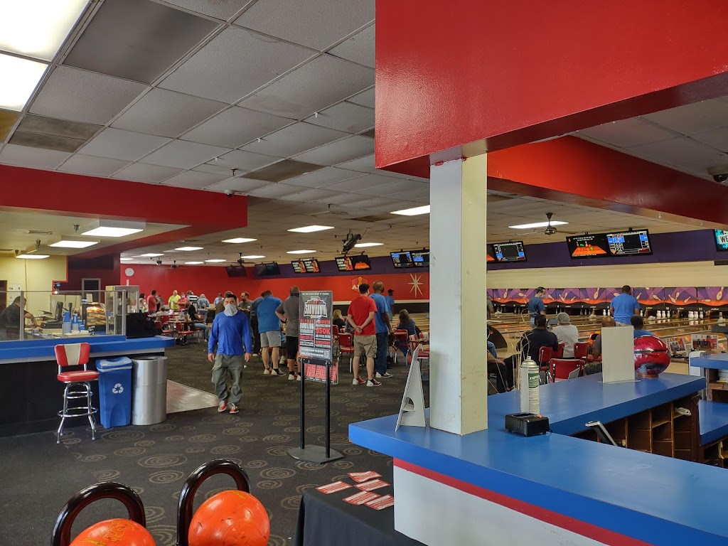 AMF South Hills Lanes | restaurant | 301 Nottingham Dr, Cary, NC 27511, USA | 9194672411 OR +1 919-467-2411