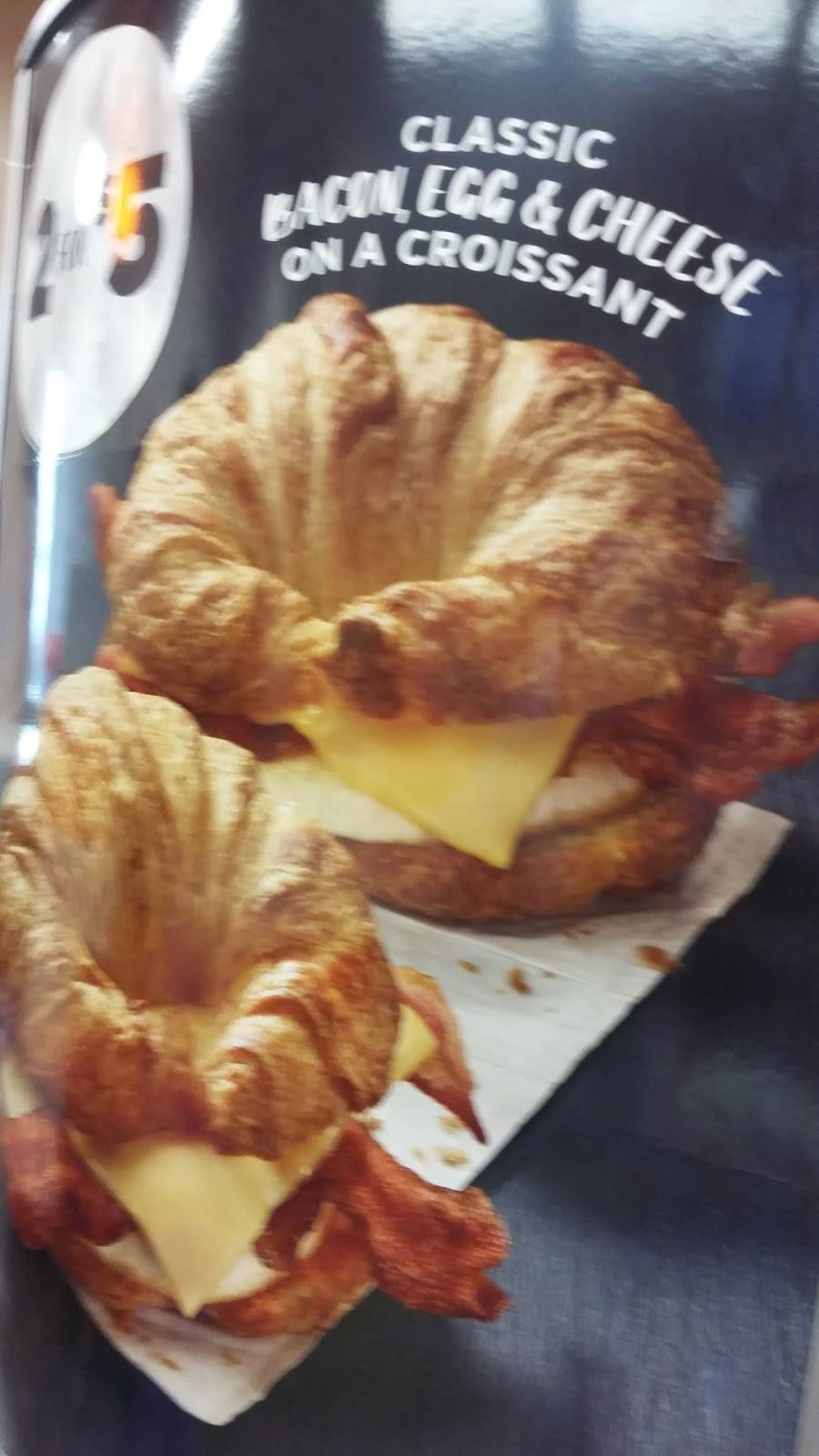 Dunkin | bakery | 15301 McGregor Blvd Suite 2, Fort Myers, FL 33908, USA | 2394370071 OR +1 239-437-0071