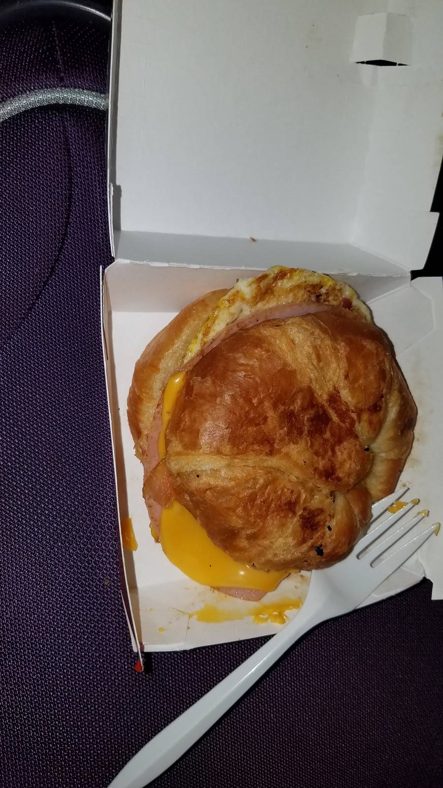 Jack in the Box | restaurant | 1807 Gravois Ave, St. Louis, MO 63104, USA | 3147732636 OR +1 314-773-2636