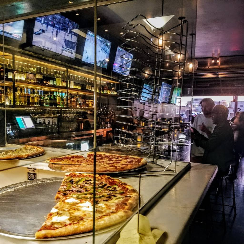 Elbow Room | restaurant | 1634 N Cahuenga Blvd, Los Angeles, CA 90028, USA | 3236457119 OR +1 323-645-7119