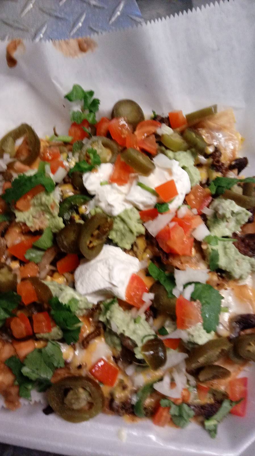 Lindas Taco Hut | restaurant | 13427 TX-36, Needville, TX 77461, USA | 9799000125 OR +1 979-900-0125