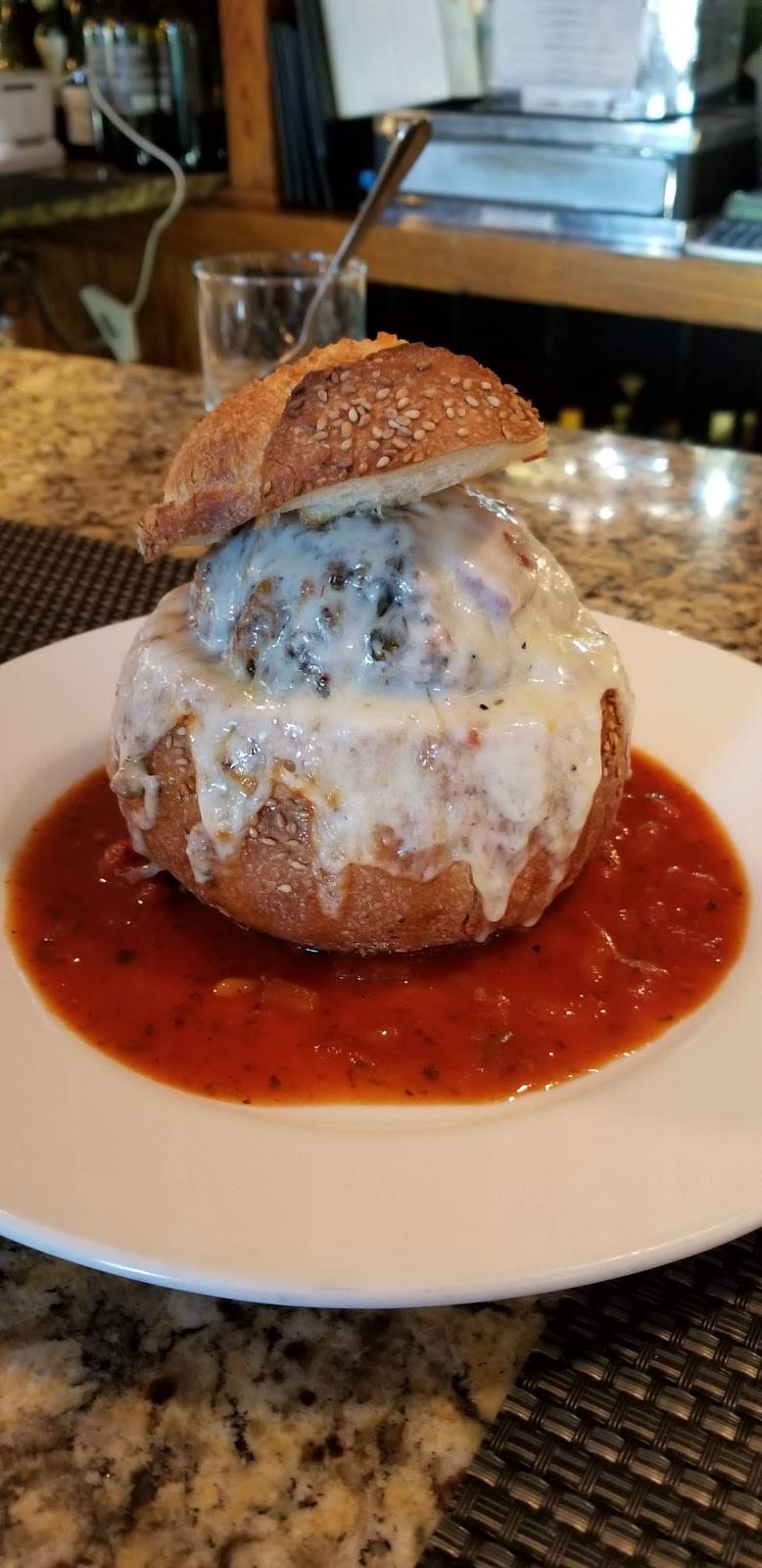 Avinos Italian Table | restaurant | 108 S Country Rd, Bellport, NY 11713, USA | 6318036416 OR +1 631-803-6416