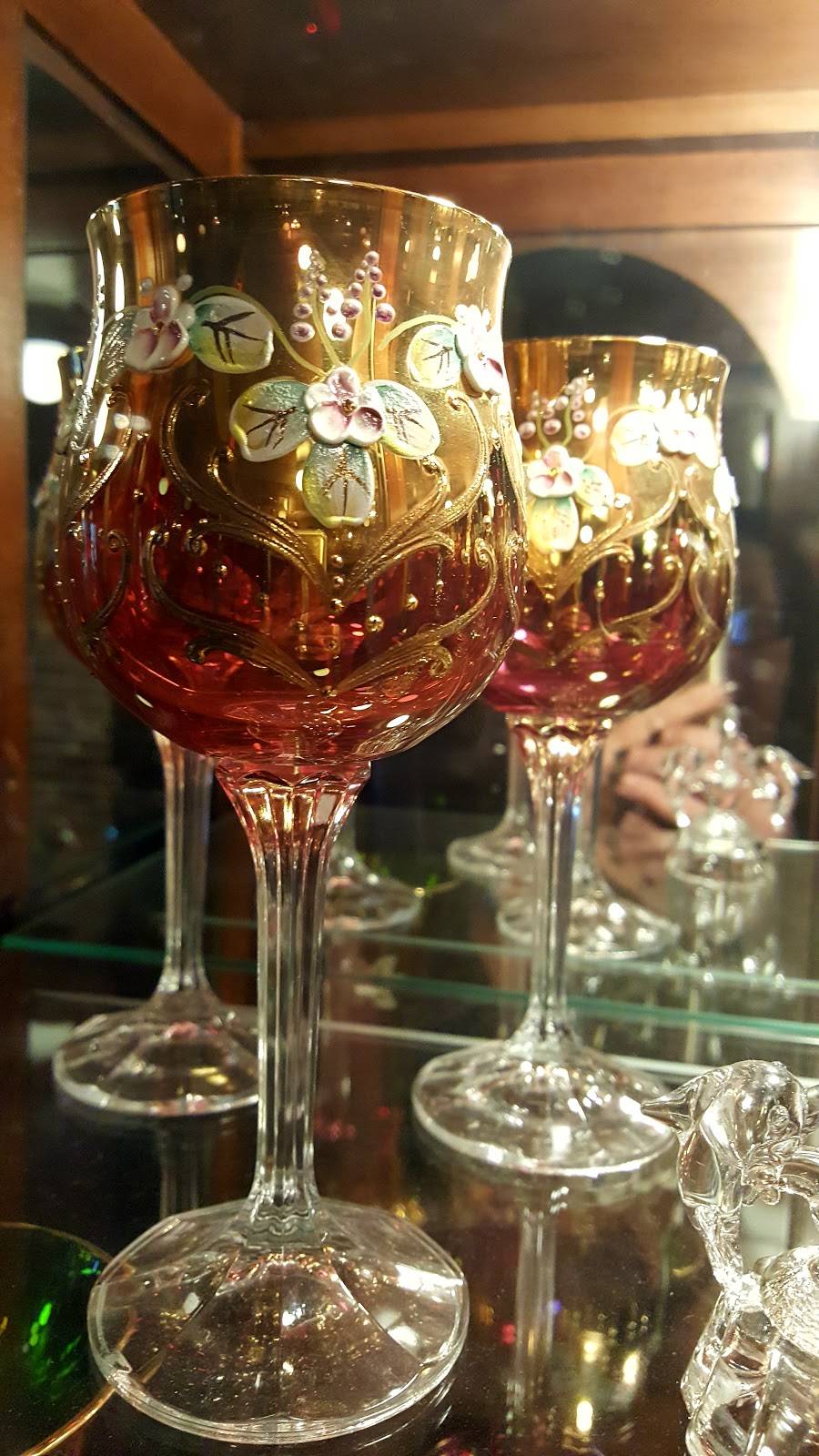 Bohemian Crystal | restaurant | 639 Blackhawk Dr, Westmont, IL 60559, USA | 6307891981 OR +1 630-789-1981