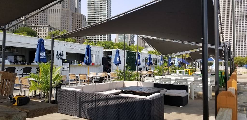 Whispers at Oak Street Beach | restaurant | 1001 N Lake Shore Dr, Chicago, IL 60611, USA | 3125220358 OR +1 312-522-0358