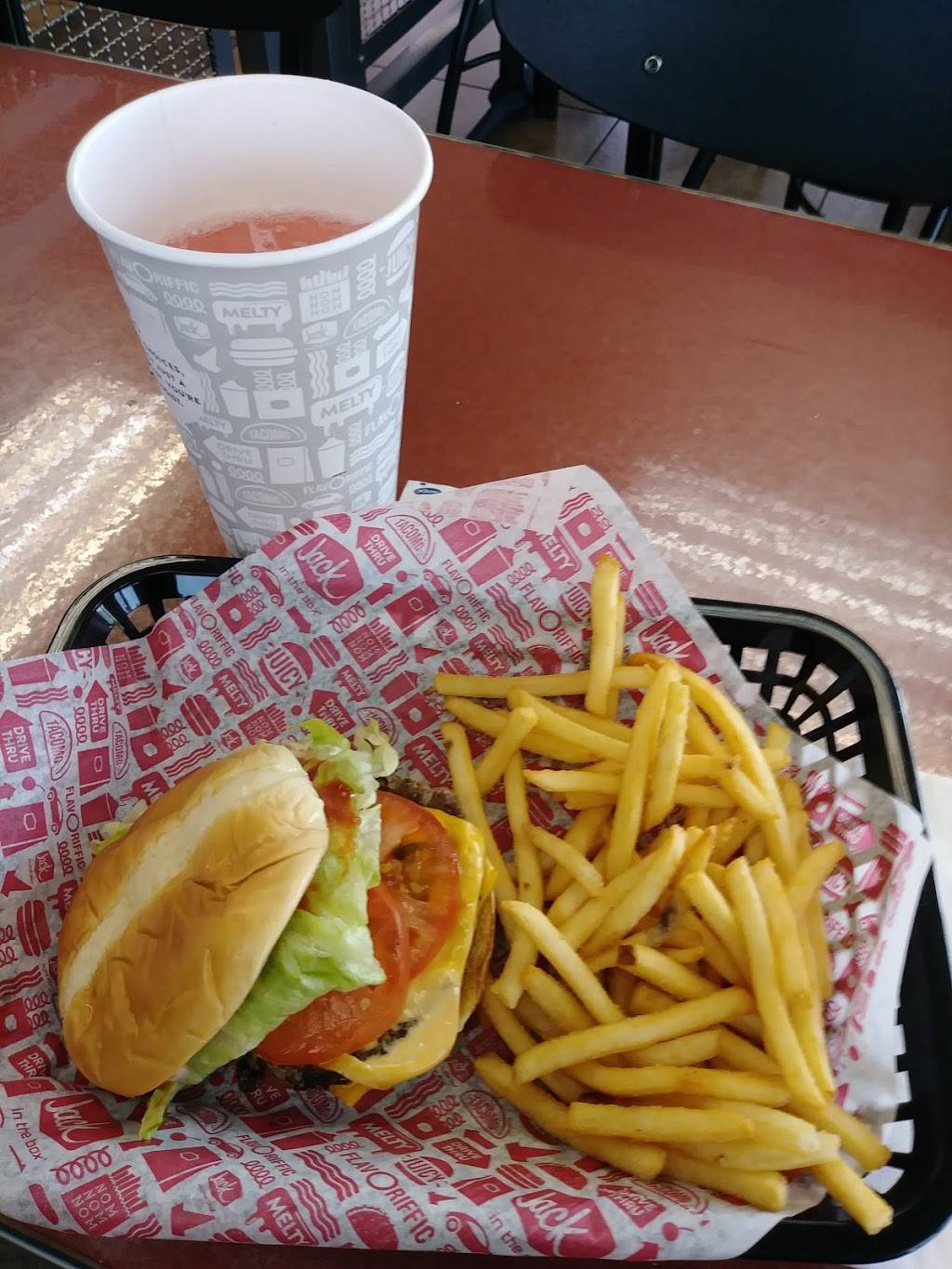 Jack in the Box | restaurant | 6042 Edinger Ave, Huntington Beach, CA 92647, USA | 7148462235 OR +1 714-846-2235