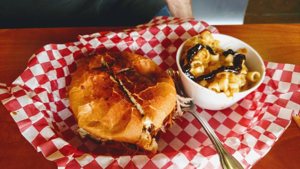 South Bay Dickersons BBQ | restaurant | 619 Legion Way SE, Olympia, WA 98501, USA | 3609436900 OR +1 360-943-6900