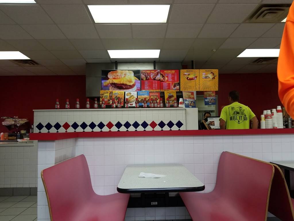 Sneaky Petes Hotdogs | restaurant | 75 Co Rd 35, Pelham, AL 35124, USA | 2056631044 OR +1 205-663-1044