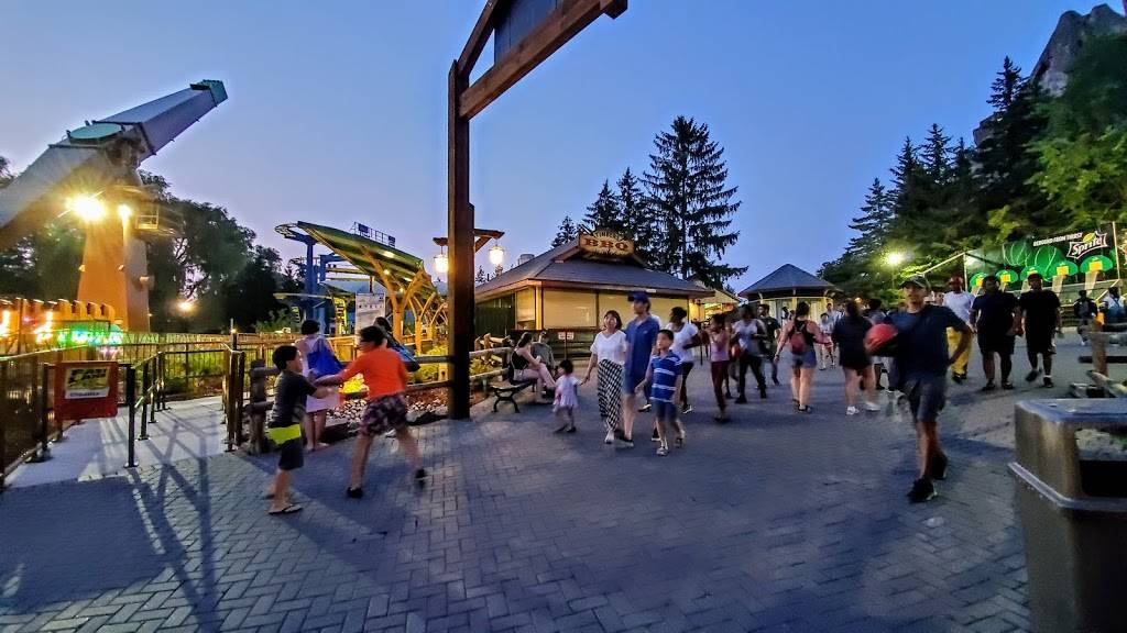 Timbers BBQ | restaurant | 1 Canadas Wonderland Drive, Maple, ON L6A 1S6, Canada | 9058327000 OR +1 905-832-7000