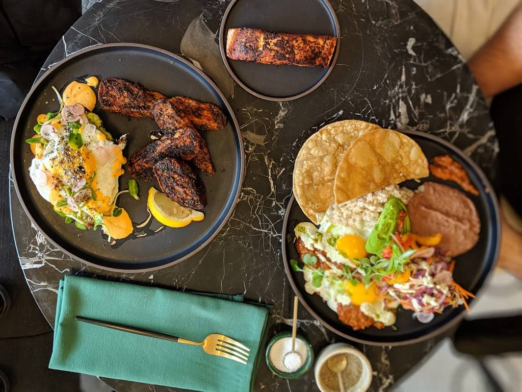 Moveable Feast + Company | restaurant | 112 N Hale St, Wheaton, IL 60187, USA | 6308683777 OR +1 630-868-3777