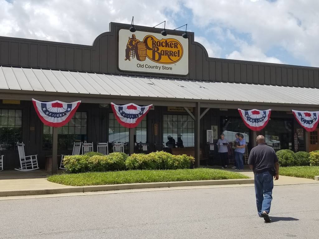 Cracker Barrel Old Country Store | restaurant | 105 Hoffman Dr, LaGrange, GA 30241, USA | 7068840159 OR +1 706-884-0159