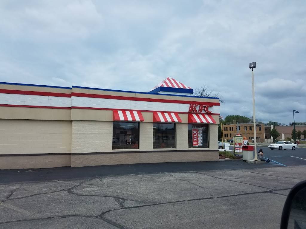 KFC | restaurant | 2702 Center Street, Essexville, MI 48732, USA | 9898933549 OR +1 989-893-3549
