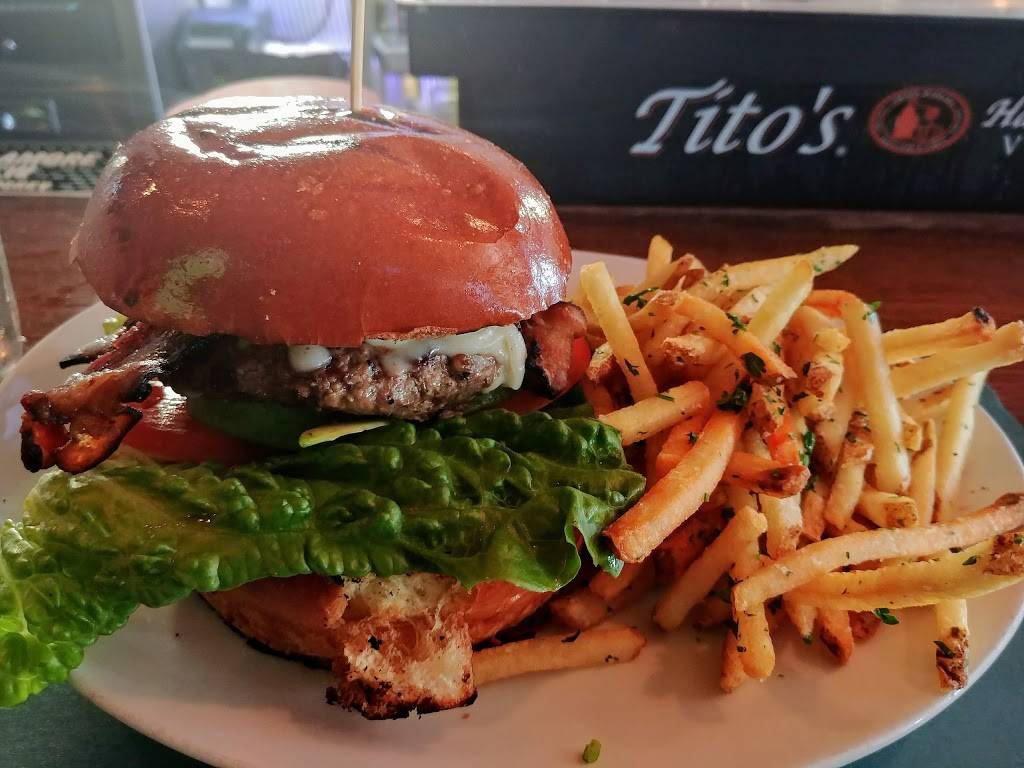 Sonny McLeans Irish Pub | restaurant | 2615 Wilshire Blvd, Santa Monica, CA 90403, USA | 3104491811 OR +1 310-449-1811