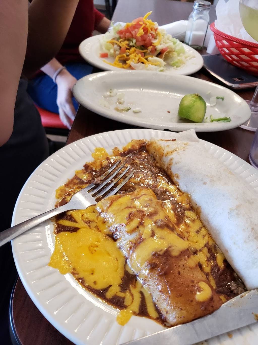 Julios Mexican Restaurant | restaurant | 115 S Weatherford St, Chico, TX 76431, USA | 9406442165 OR +1 940-644-2165