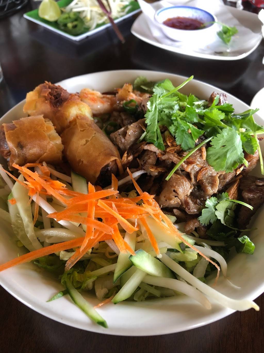 The Noodle Palace | restaurant | 3678 The Barnyard Ste E-31, Carmel-By-The-Sea, CA 93923, USA | 8316227777 OR +1 831-622-7777