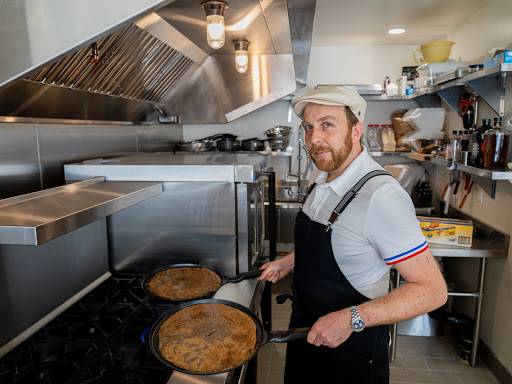 Le French Rooster | cafe | 2221 W Olive Ave, Burbank, CA 91506, USA | 8188597153 OR +1 818-859-7153