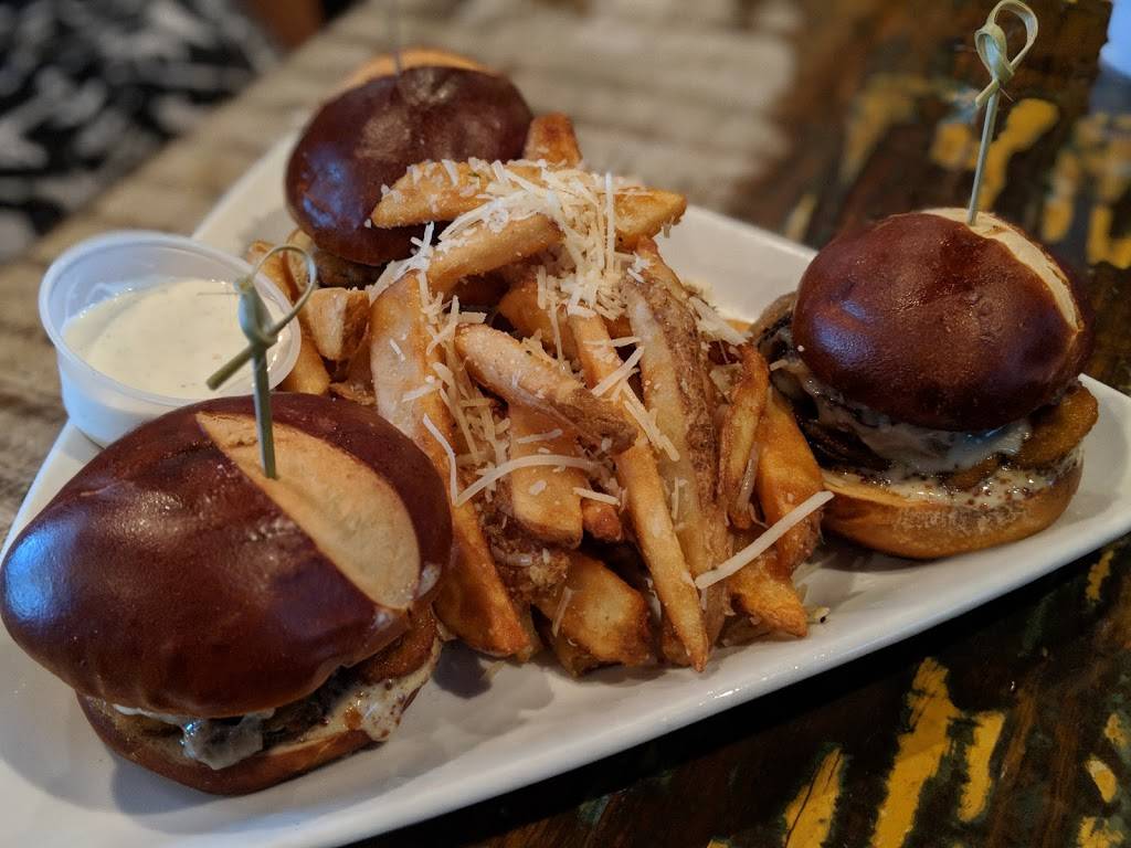 The Shamrock Irish Pub & Eatery | restaurant | 39252 Winchester Rd Ste 145, Murrieta, CA 92563, USA | 9516965252 OR +1 951-696-5252