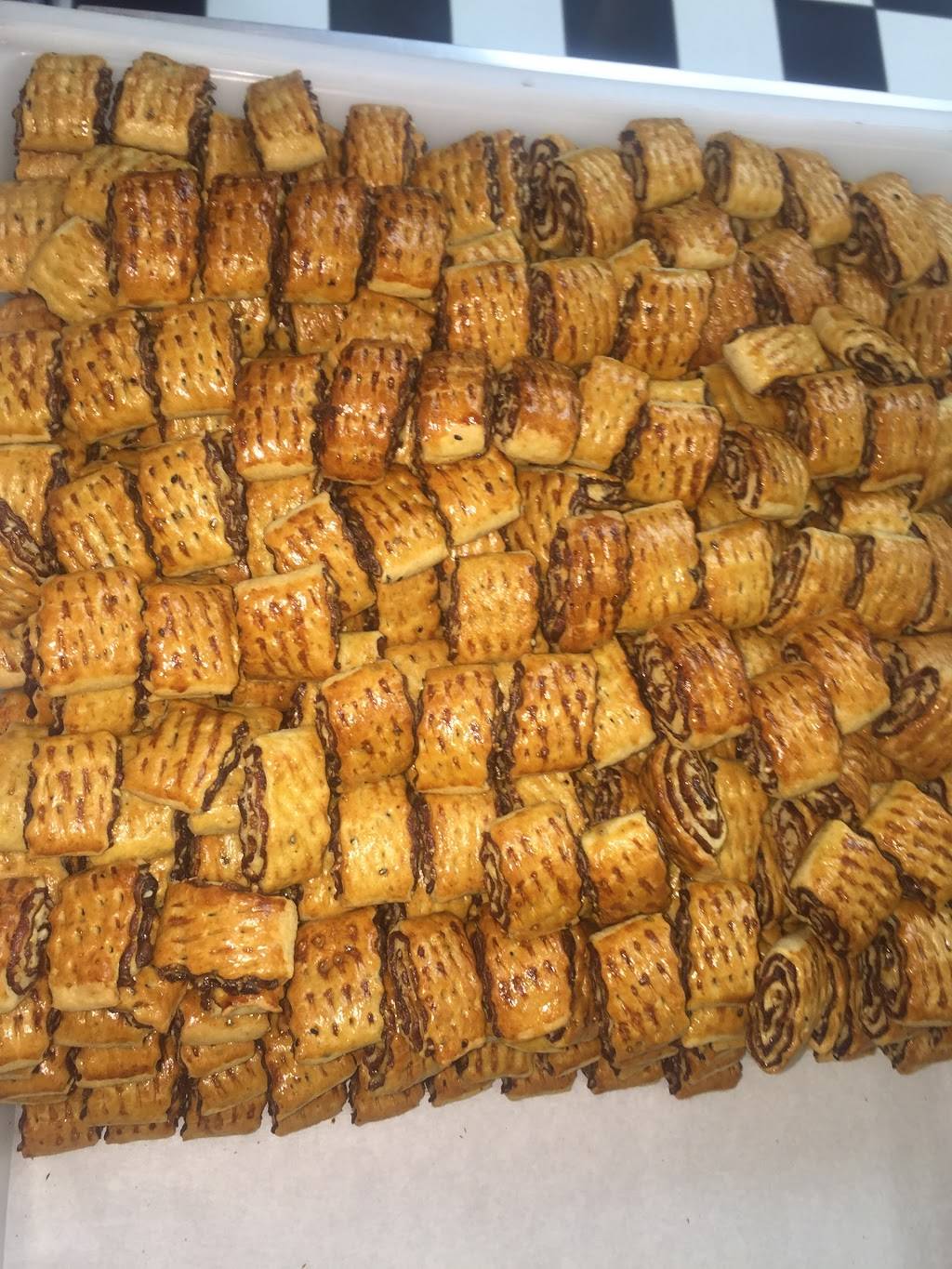 Gold N Oven Bakery | bakery | 4104 15 Mile Rd, Sterling Heights, MI 48310, USA | 5869797300 OR +1 586-979-7300